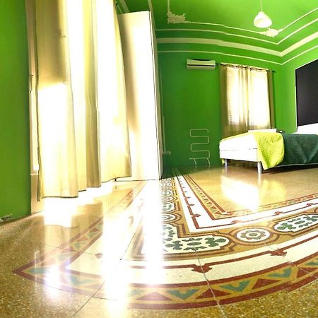 โบเฮเม บีแอนด์บี อัล เชนโตร Bed & Breakfast ปาแลร์โม ภายนอก รูปภาพ